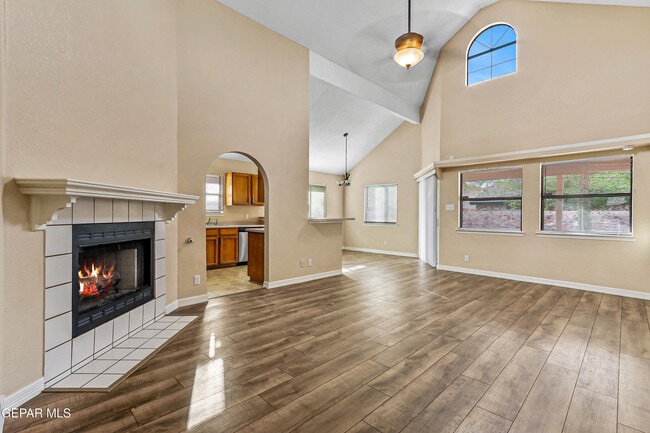 Building Photo - 7229 Golden Hawk Dr