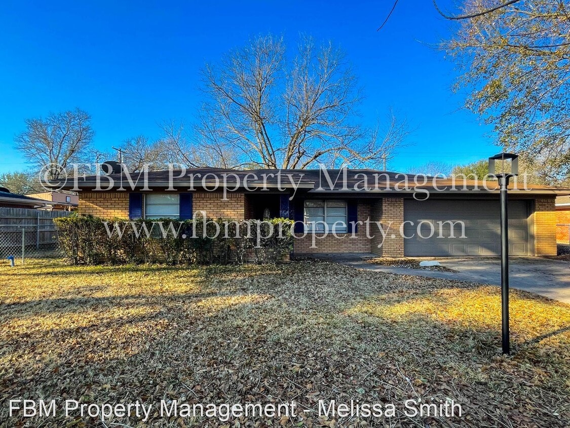 Primary Photo - 3 br, 2 bath House - 2016 W Belclaire Circle