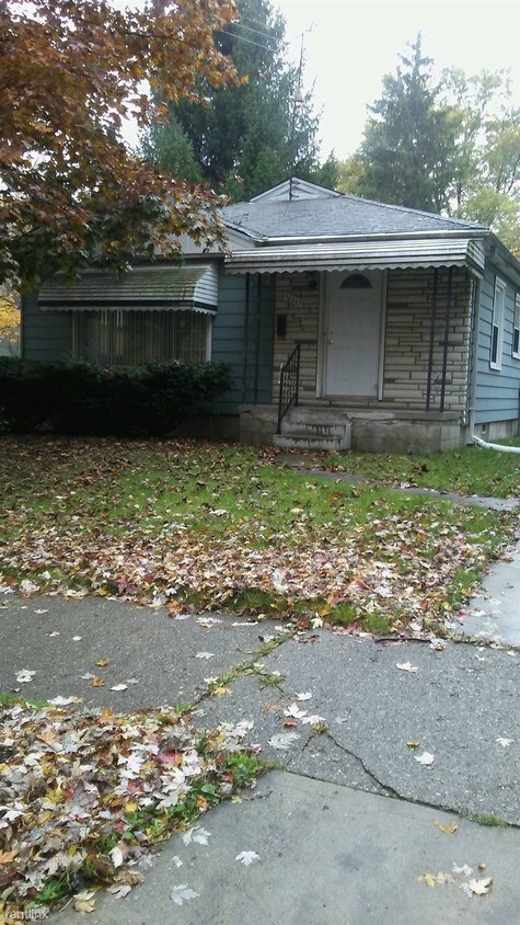 Foto principal - 16501 Winston St