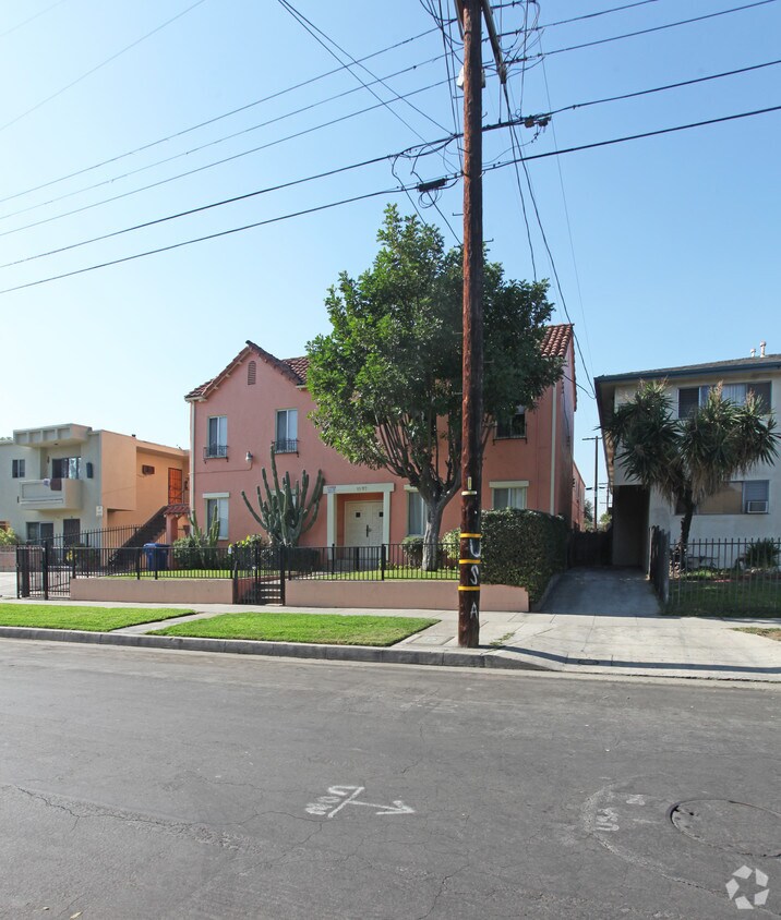 Building Photo - 1197 N Ardmore Ave