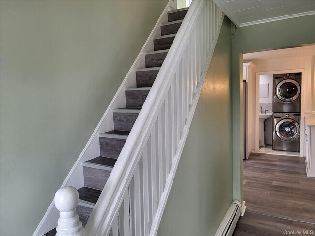 Building Photo - 83 W Main St