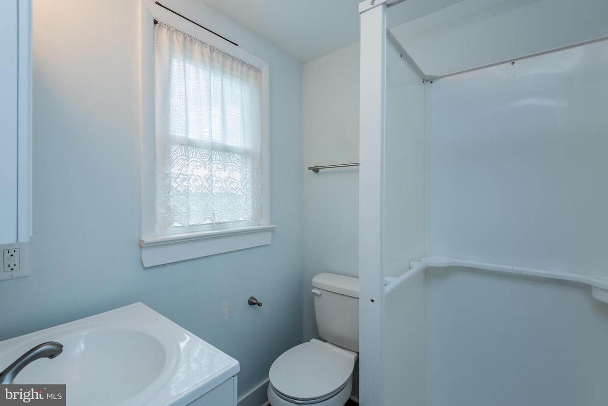 Foto principal - 1522 W Lisburn Rd