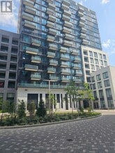 Building Photo - 8868 Yonge St