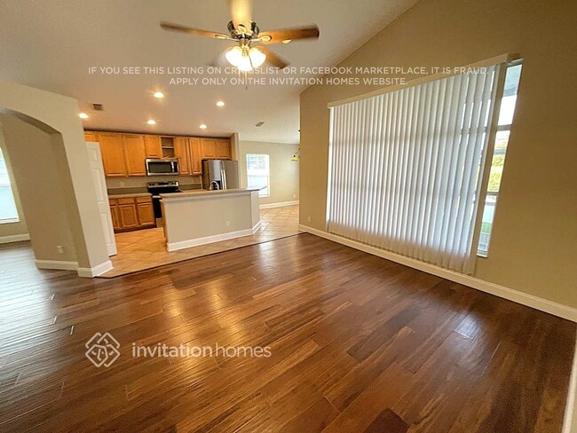 Foto del edificio - 22807 Hawk Hill Loop