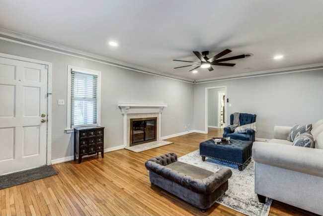 Building Photo - 3624 W Biddison St