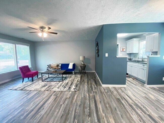 Foto del edificio - 9608 W Ridgewood Dr