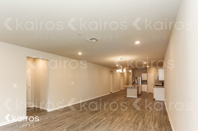 Building Photo - 6431 Tiger Pointe Dr.