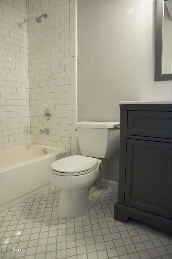 Foto del edificio - 6107 N 79th St
