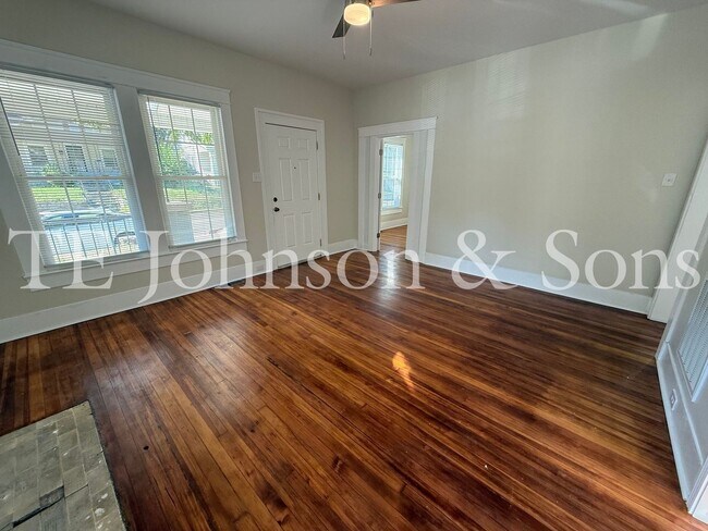 Foto del edificio - 415 E 16th St