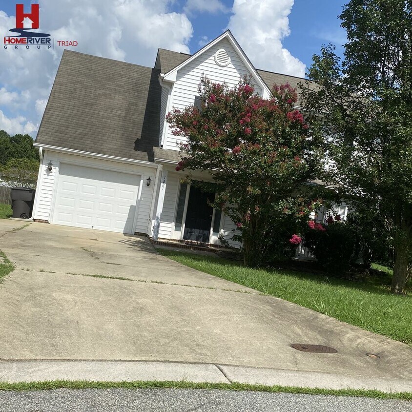 Foto principal - 1221 Maplewood Ave