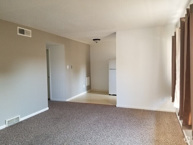 Building Photo - Knollridge Garden Apartments