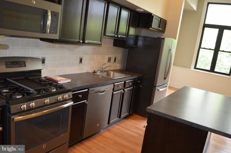 Foto principal - 716 Chestnut St