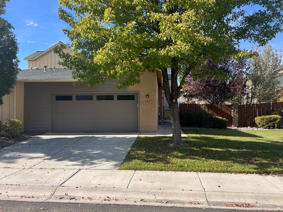 Primary Photo - Located in the Gated Community of Casitas ...