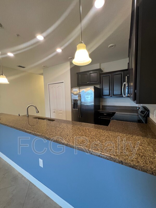 Building Photo - 1239 Long Cove Loop