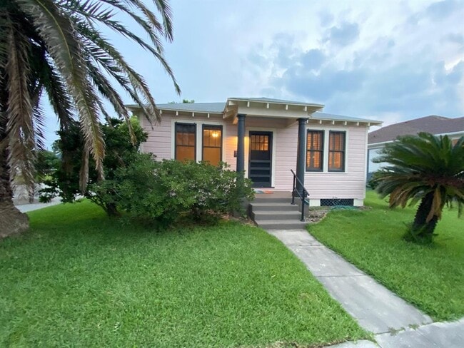 Building Photo - 1411 Milam Dr