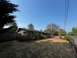 Building Photo - 1990 W 18th Ave