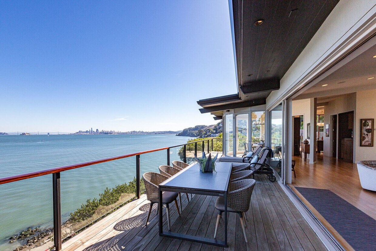 Primary Photo - Luxurious Sausalito Breathtaking View Mast...