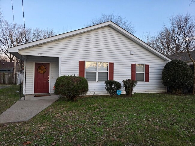 Building Photo - 217 S Hancock St