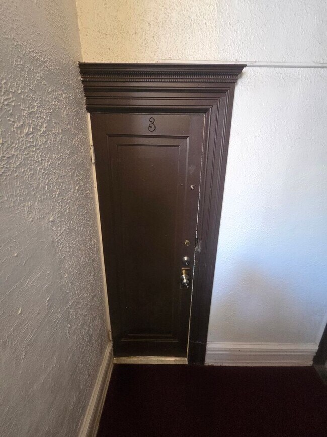 Foto del edificio - 834 N Clarkson St