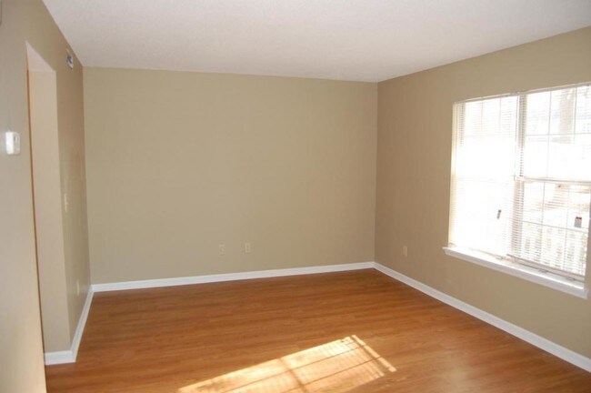 Building Photo - 1603 Nantahala Blvd