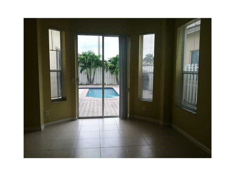 Foto del edificio - 13442 SW 26th St