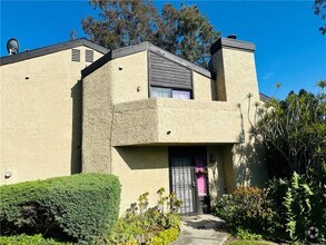 Building Photo - 3627 Cottonwood Cir