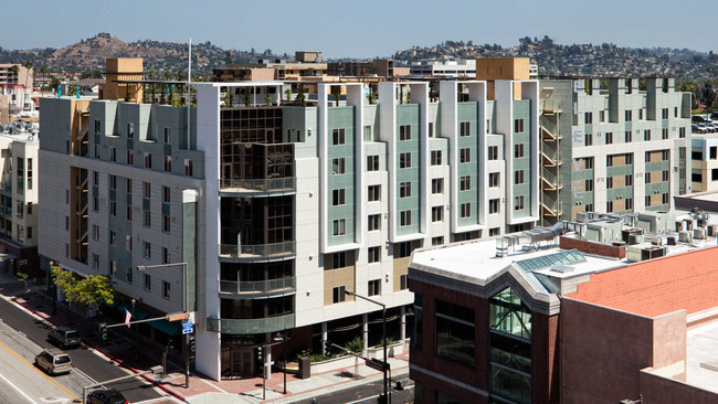 Nuestro edificio - Eleve Lofts and Skydeck