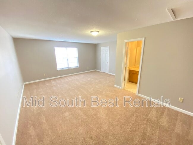 Building Photo - 5839 Plum Valley Dr