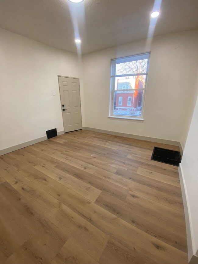 Foto del edificio - 4115 Oregon Ave