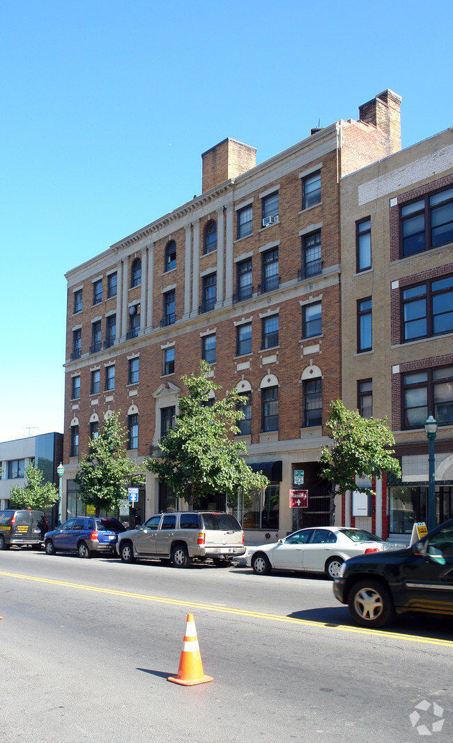 Building Photo - Clinton Square Suites