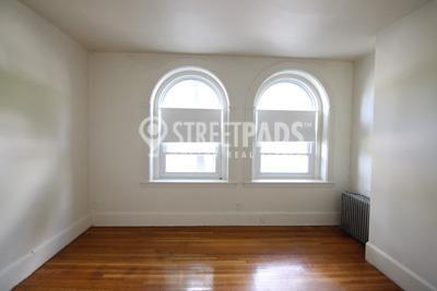 Foto del edificio - 1 bedroom in Brookline MA 02446