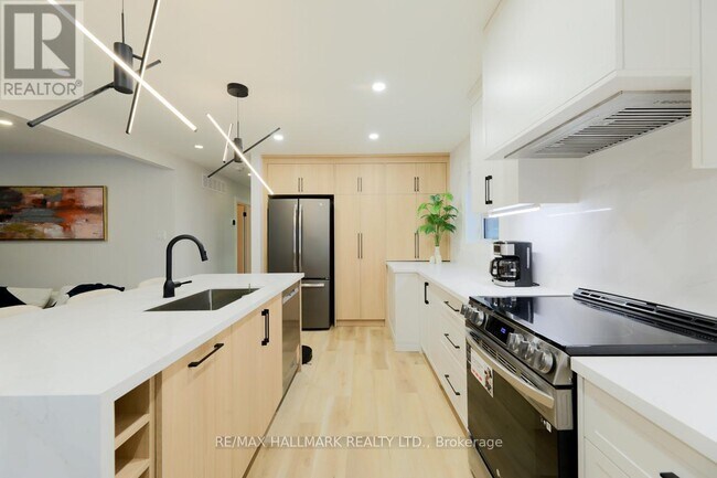 Photo du bâtiment - 10 Flagstaff Rd