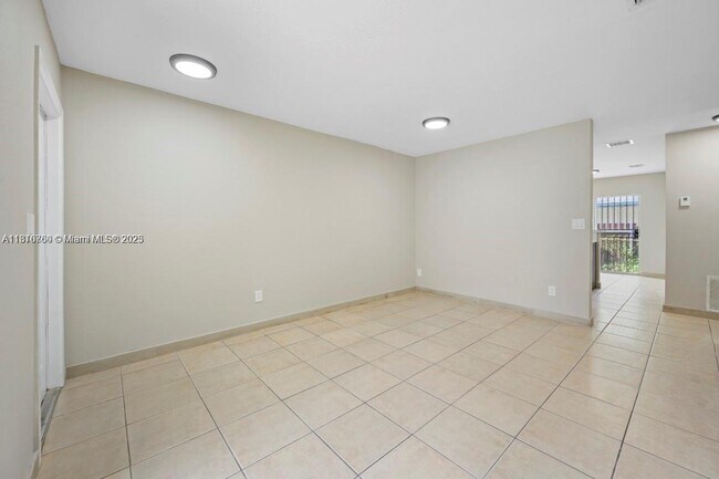 Building Photo - 142 NW 69th St