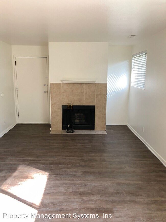 Building Photo - 402 3335 S