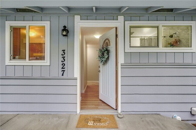 Foto del edificio - CLICK "REQUEST A TOUR" NOW!