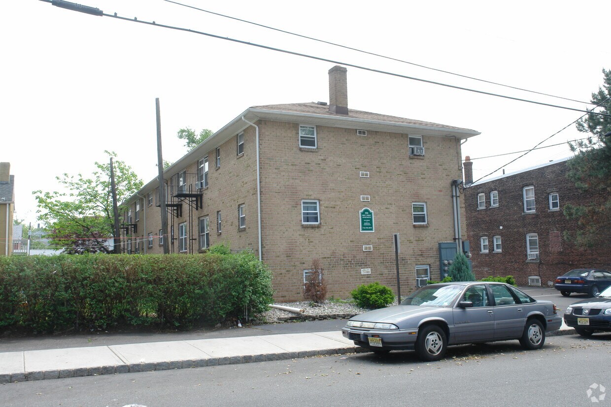 Primary Photo - 190 1st St