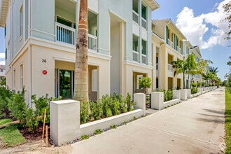 Building Photo - 12556 Gross Pointe Dr