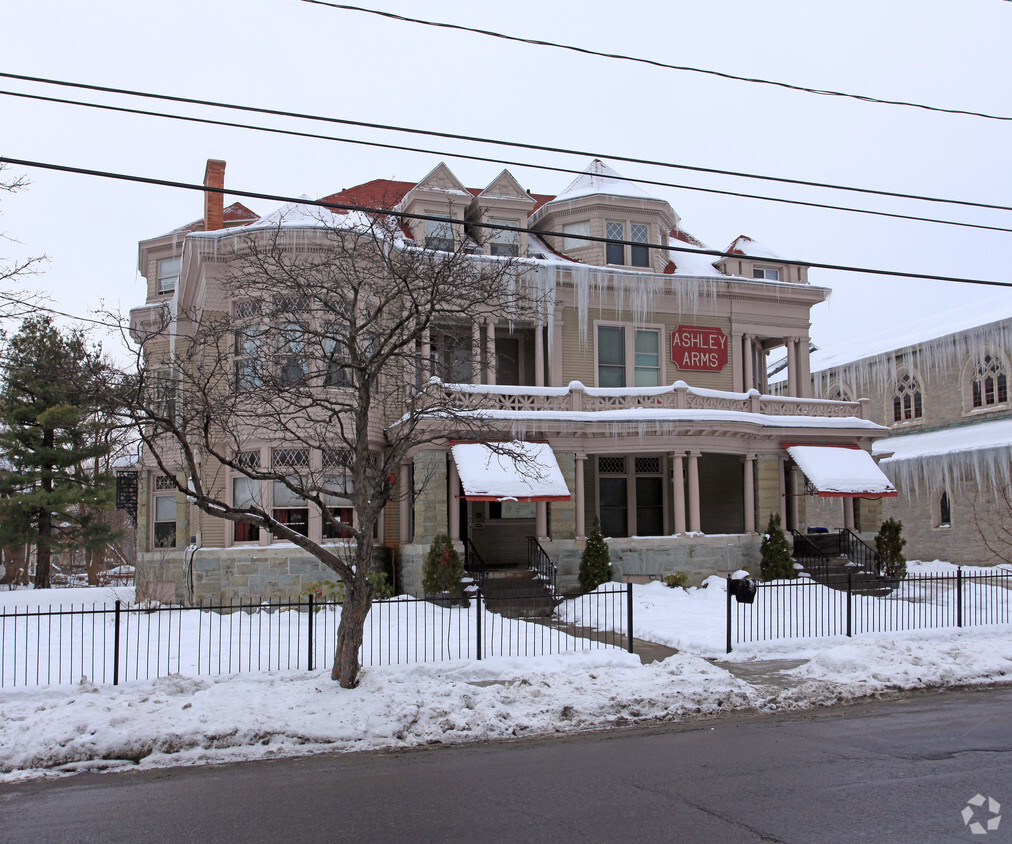 Building Photo - Ashley Arms