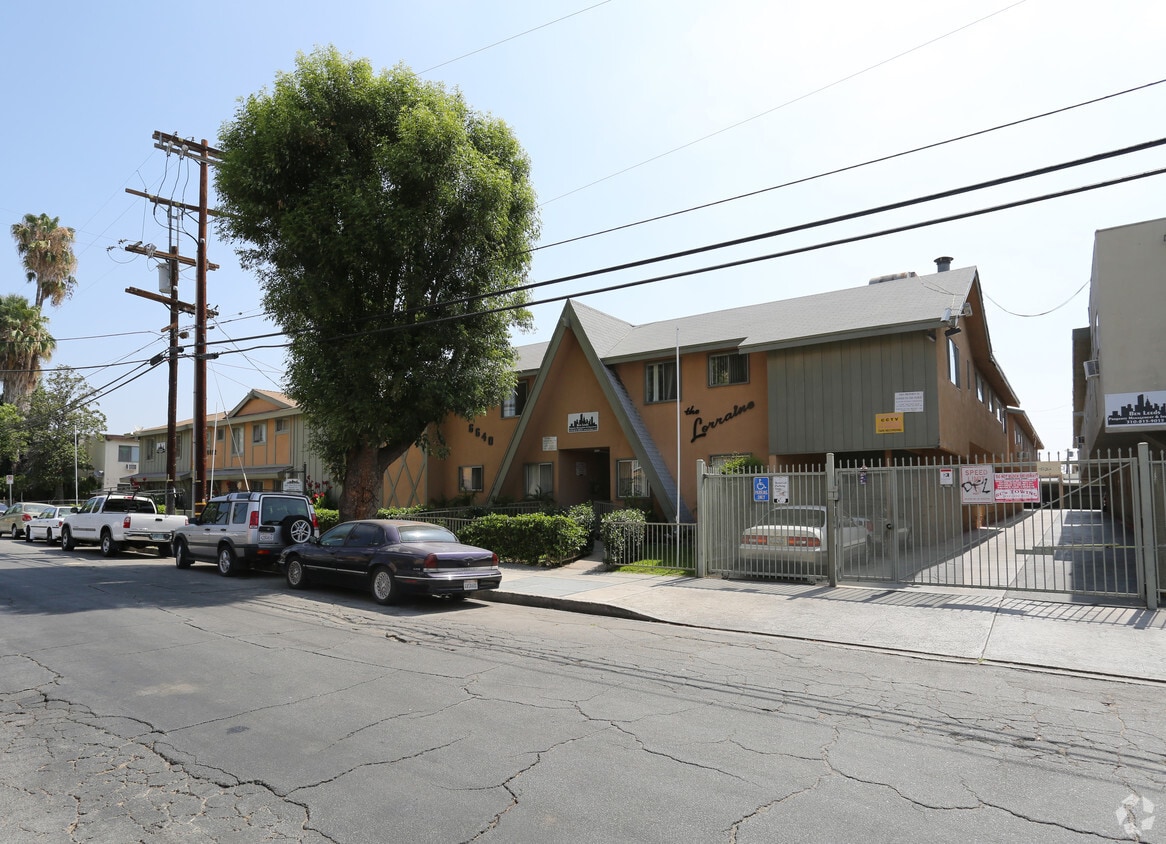 Primary Photo - 6640-6652 Darby Ave