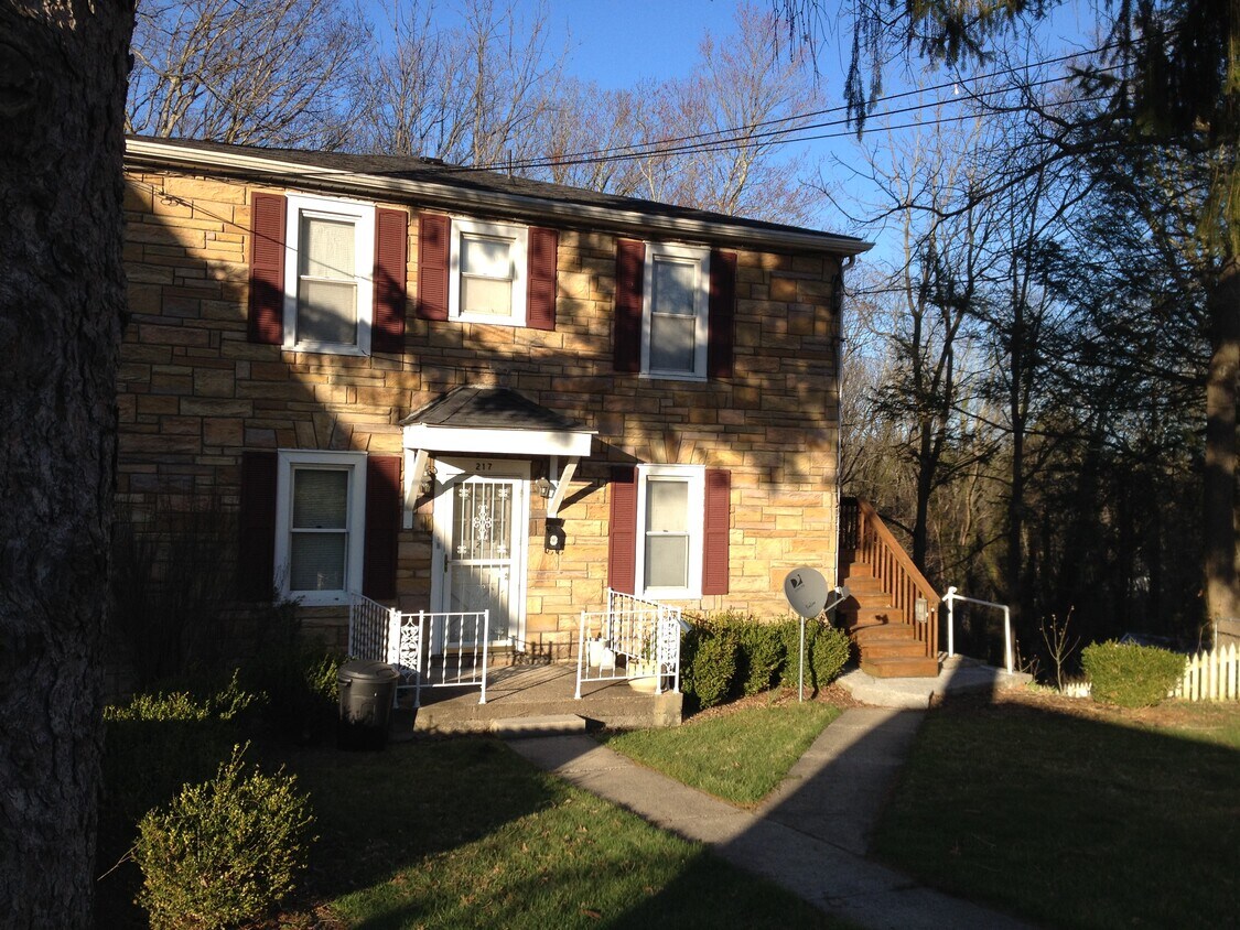217 Mercer St Unit 1, Beckley, WV 25801 217 Mercer St Beckley, WV