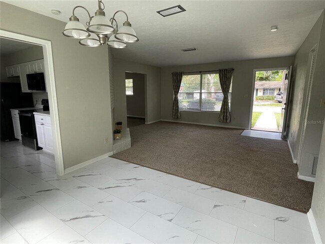 Foto del edificio - 6206 NW 27th St