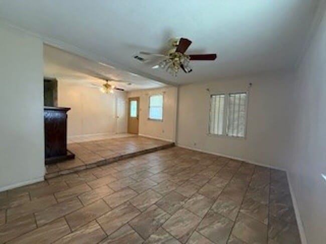 Foto del edificio - Vintage single story brick home