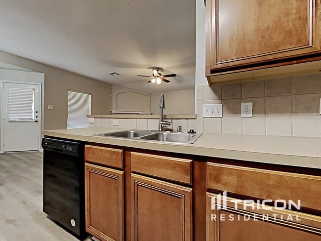 Building Photo - 25222 Spring Iris Ln