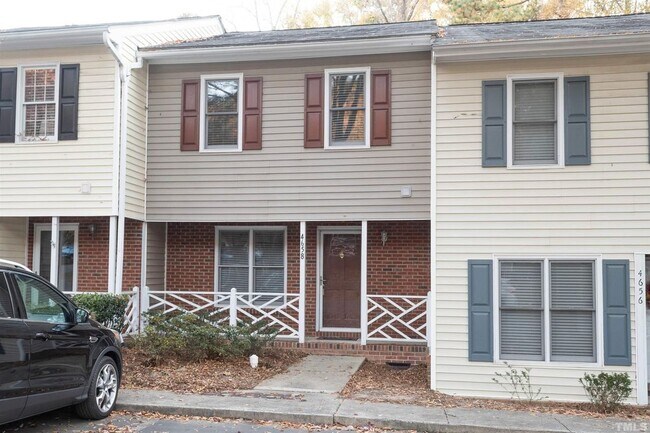 Foto del edificio - 4658 Fawnbrook Cir