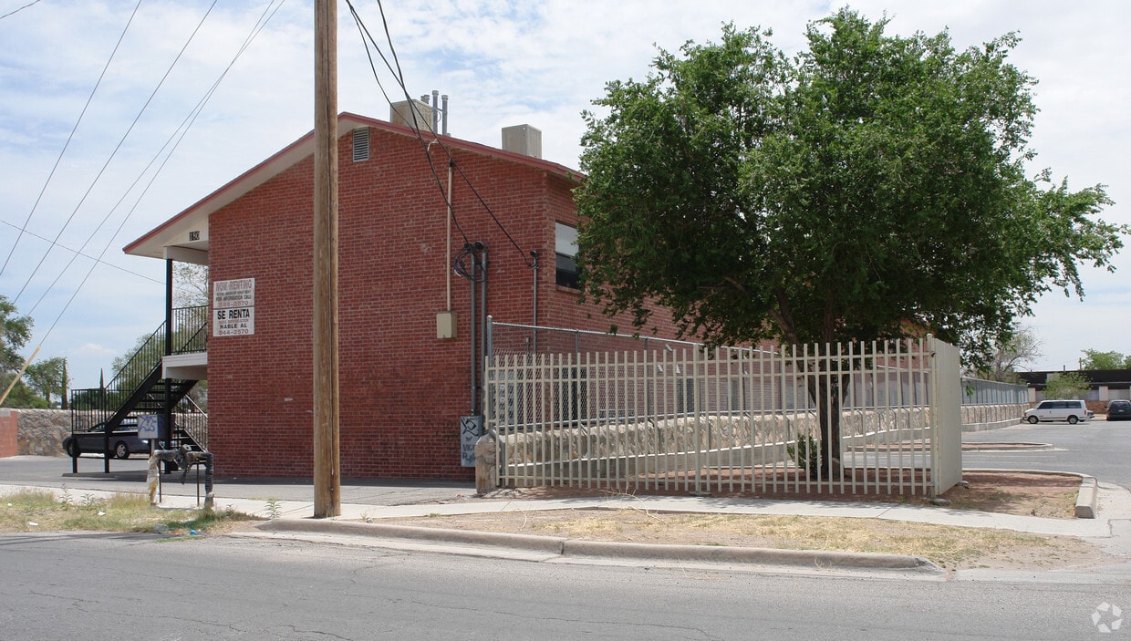 Building Photo - 180 Barker Rd
