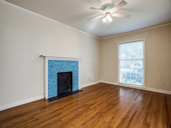 Foto del edificio - 7006 Lindsley Ave