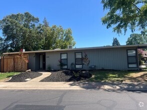 Building Photo - 8782 Cling Ct