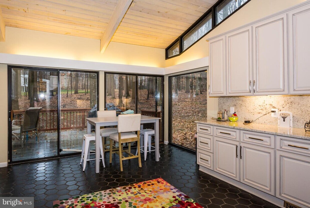 Foto principal - 2505 Caves Forest Rd