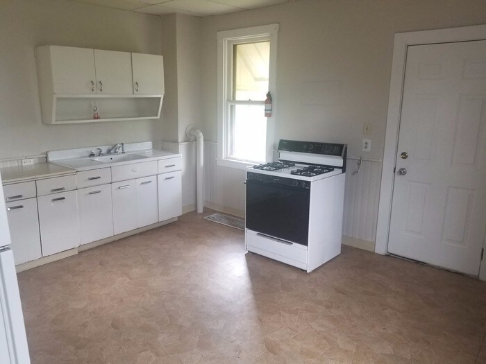 Foto principal - 29 Ridge Avenue Washington, PA 15301