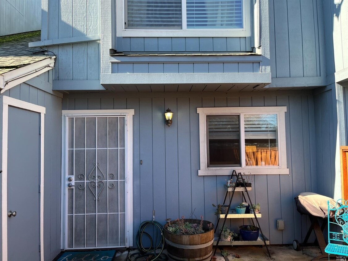 709 Racquet Club Cir, Rohnert Park, CA 94928 Townhome Rentals in